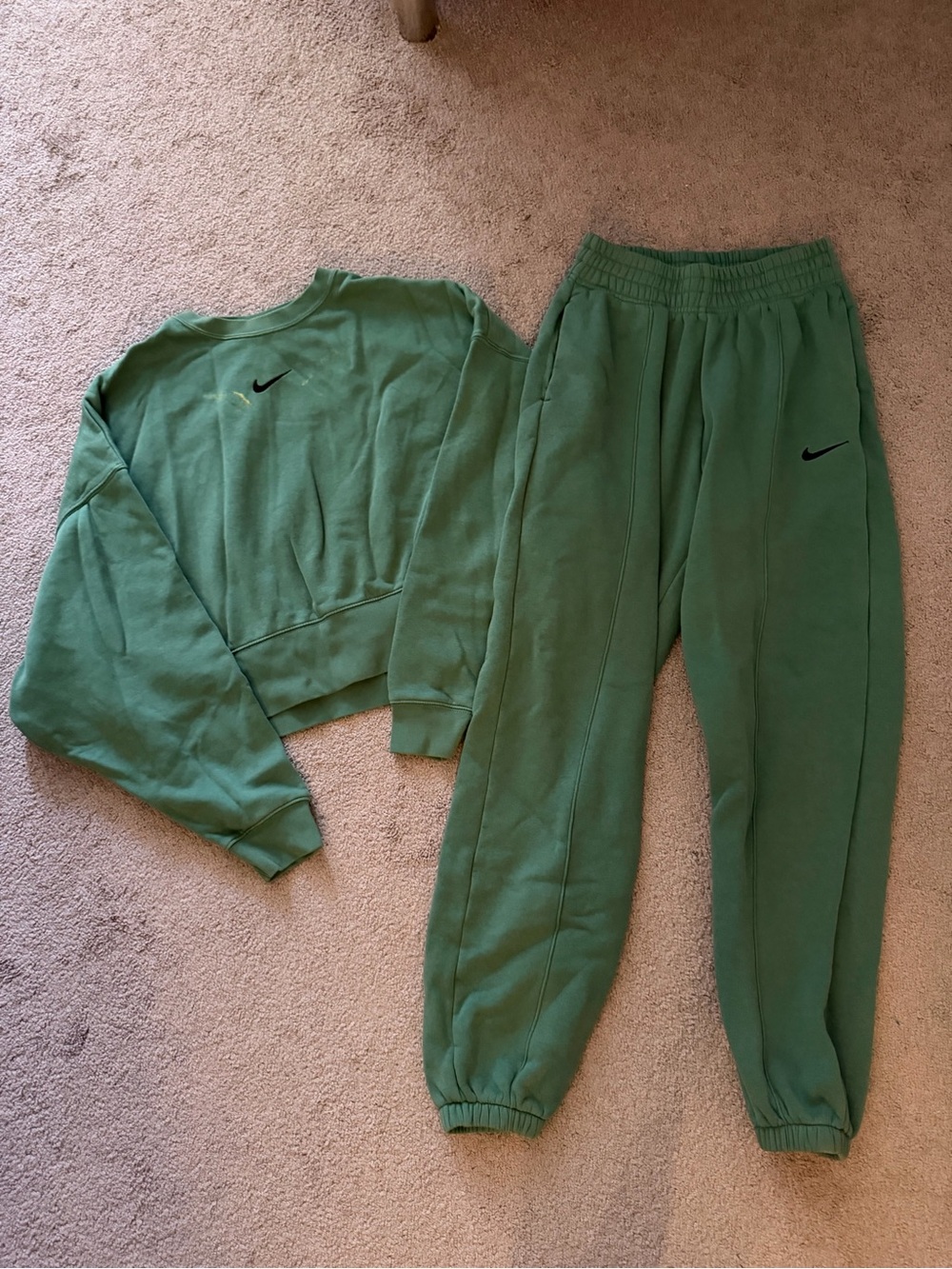 Nike Sportswear Women's Phoenix Fleece  Oversized Sweatpants set